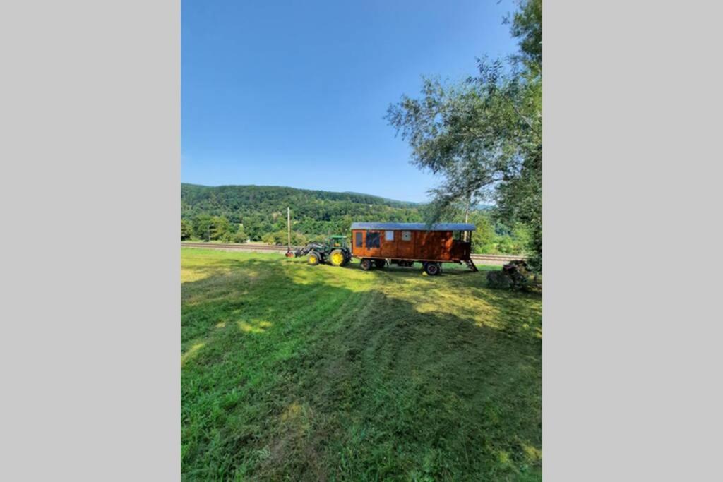 Apartamento Autarkes Tiny House Mit Rheinblick Rumikon Exterior foto