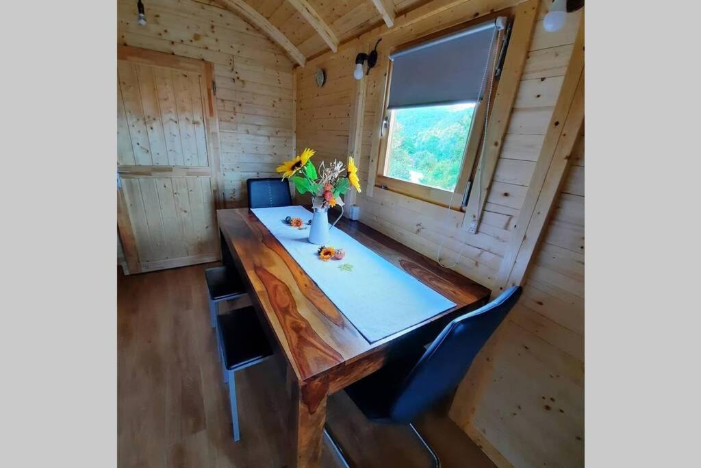 Apartamento Autarkes Tiny House Mit Rheinblick Rumikon Exterior foto