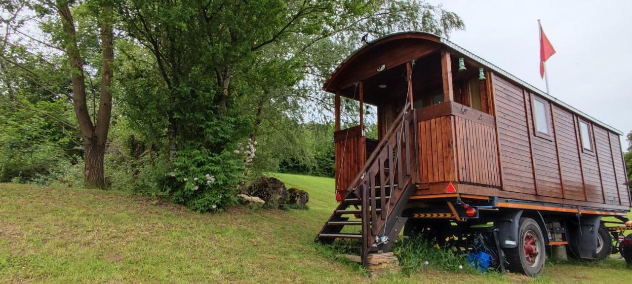 Apartamento Autarkes Tiny House Mit Rheinblick Rumikon Exterior foto