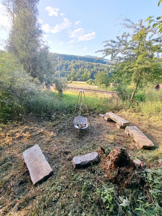 Apartamento Autarkes Tiny House Mit Rheinblick Rumikon Exterior foto